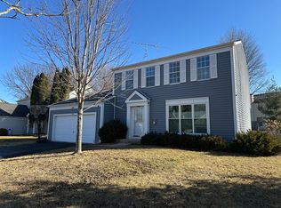 1321 Big Sur Pkwy, Algonquin, IL 60102