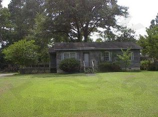 103 W Croatan St, Washington, NC 27889