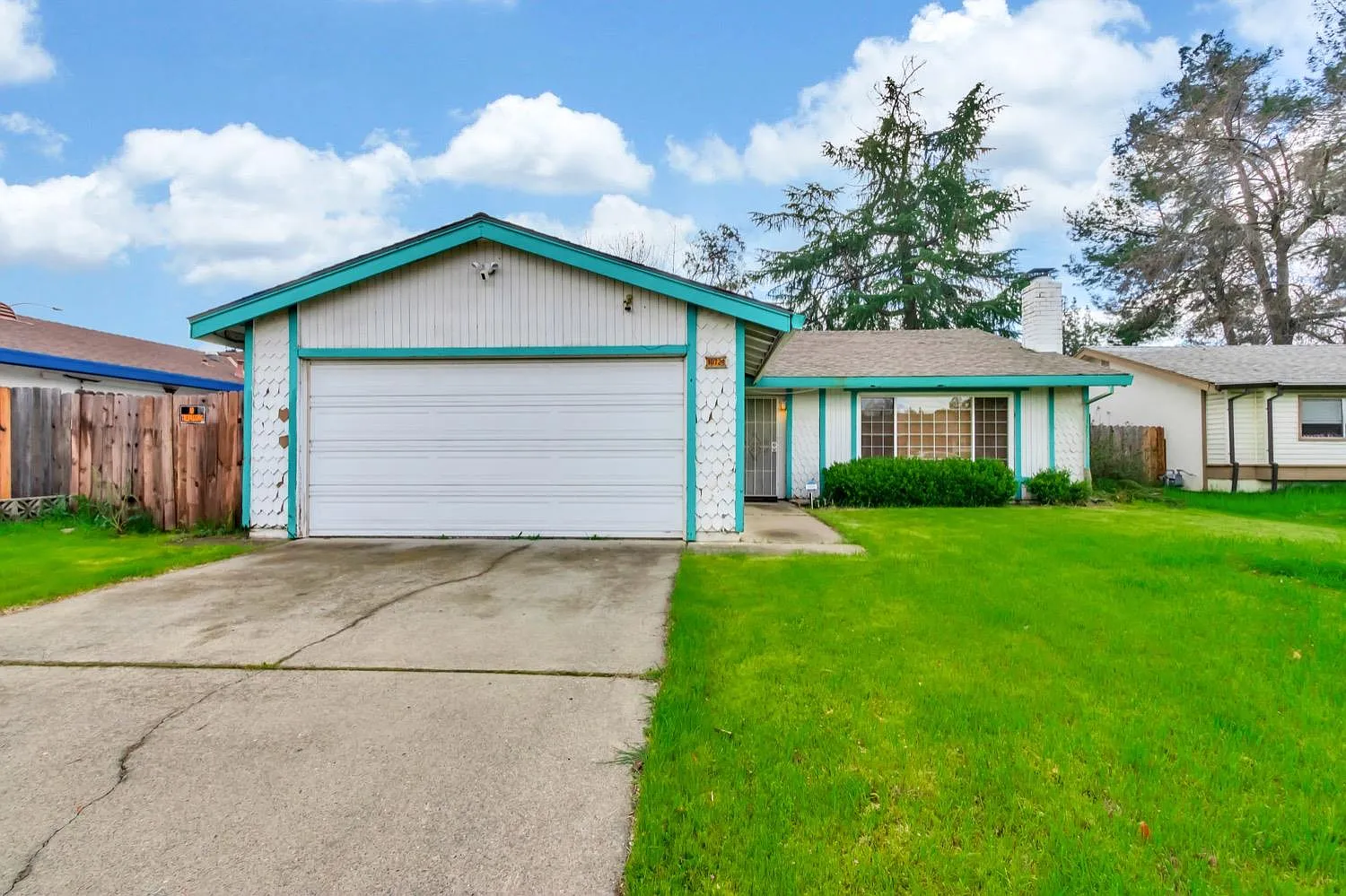 10724 Paiute Way photo 1