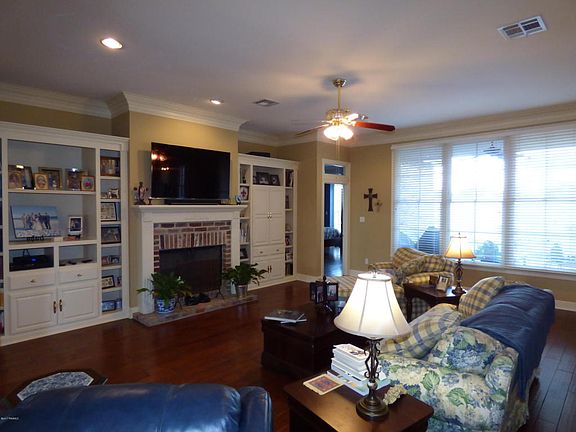 2nd image of 102 Richland Ave