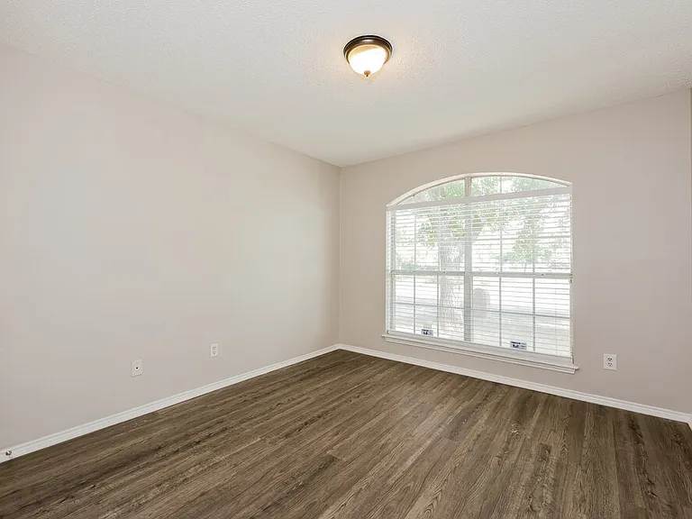 1104 Havenbrook Dr — Photo 13