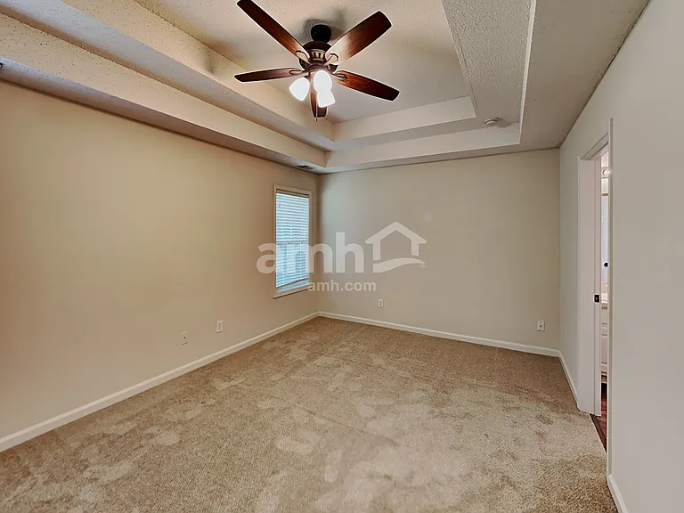 1759 Maxey Ln — Photo 10