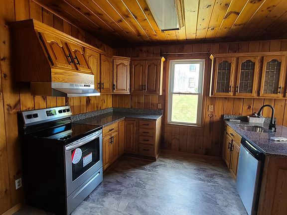3rd image of 3213 Walnut St