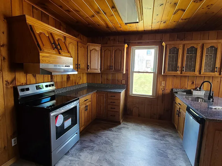 3213 Walnut St — Photo 3