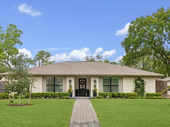 14118 Saint Marys Ln, Houston, TX 77079