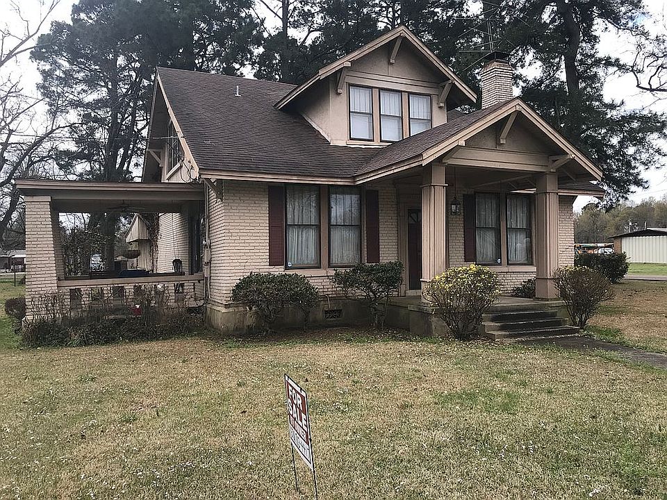 1st image of 817 W Avenue B St