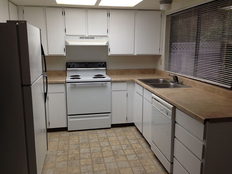 2nd image of 1723 N Callow Ave