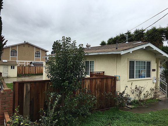 2nd image of 33507 Railroad Ave
