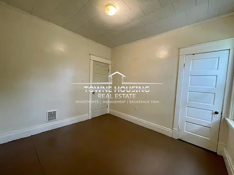 499 Fargo Ave — Photo 7