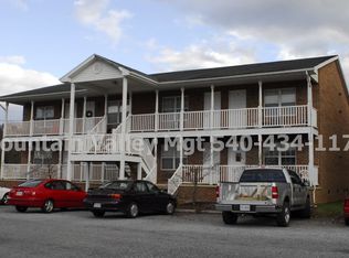 167 North St APT 12, Elkton, VA 22827