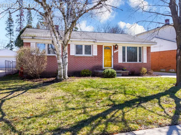 14760 Arcola St, Livonia, MI 48154