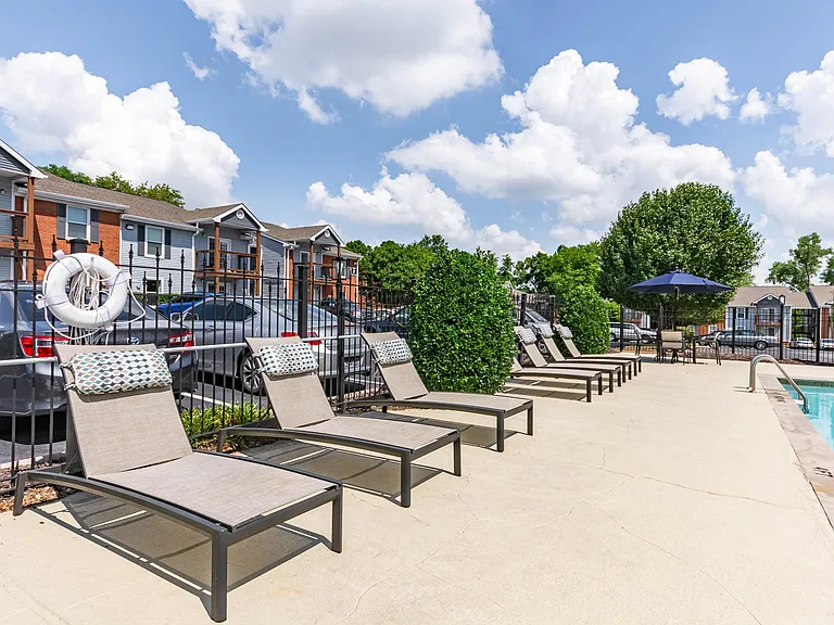Shadowbluff Apartments — Photo 12