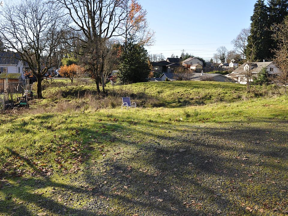 1st image of S 13th St #15