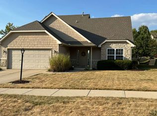 210 Bentridge Dr, Springboro, OH