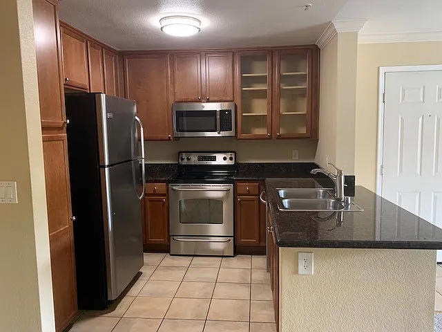 1980 Las Colinas Cir — Photo 2
