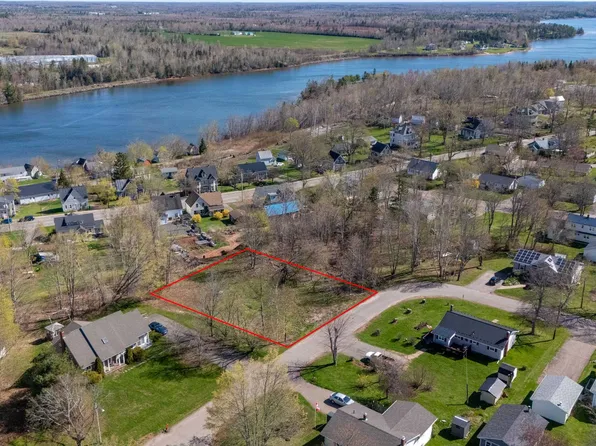 LOT Willow St, Montague, PE C0A 1R0