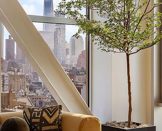 4th image of 52 E 4th St Unit Penthouse 3
