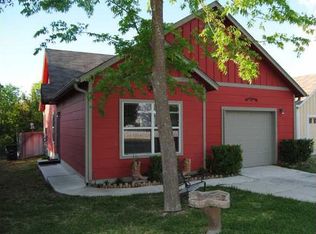 1003 E 3rd St, Georgetown, TX 78626