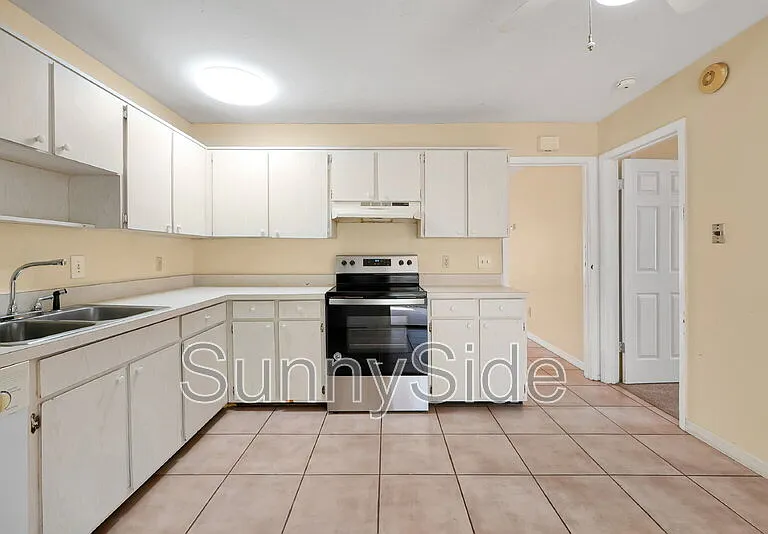 8102 Turkey Dr — Photo 10