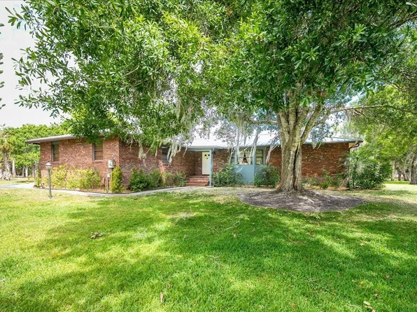 2304 S Canoe Creek Lane, Fort Pierce, FL 34981