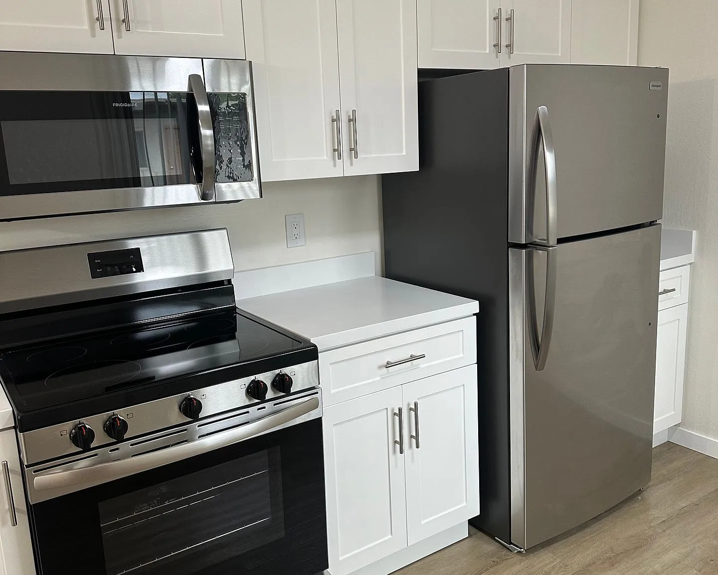 Plum Street Garden Apartments 501 Plum St Capitola, CA 95010 — Photo 2