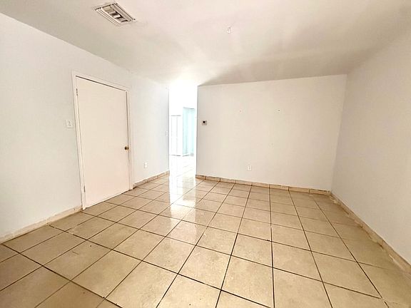 5th image of 13720 SW 32nd St