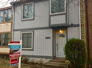 8769 Ridge Hollow Ct, Springfield, VA 22152