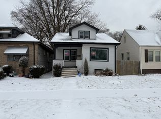 12416 S Carpenter St, Calumet Park, IL 60827