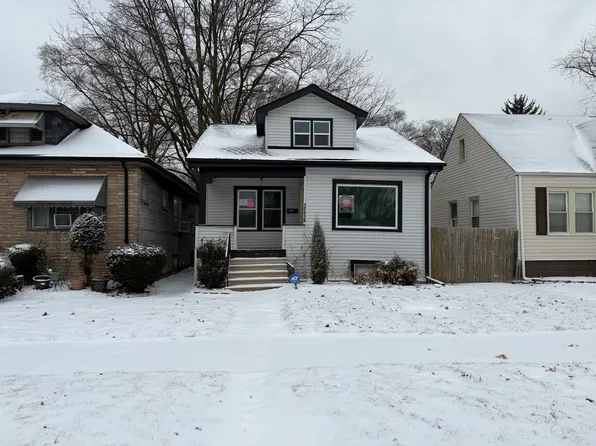 12416 S Carpenter St, Calumet Park, IL 60827