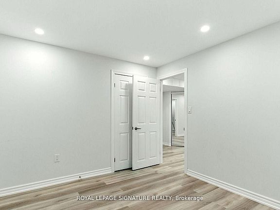 4th image of 151 Royal Winter Dr #Basement