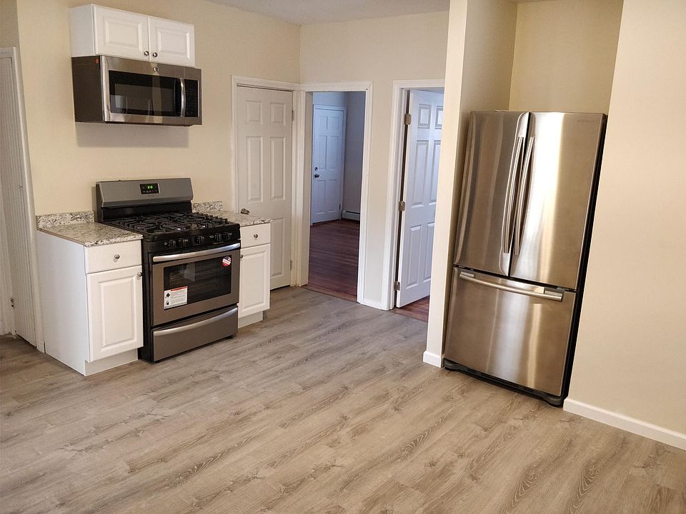 1st image of 284 Sayles Ave #1