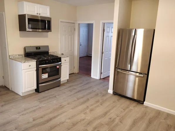 284 Sayles Ave #1, Pawtucket, RI 02860