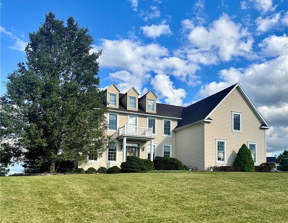 1st image of 20 Chelsea Dr