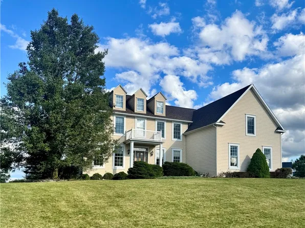 20 Chelsea Dr, Horseheads, NY 14845