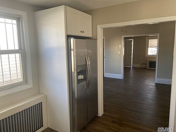 5th image of 8772 124th St