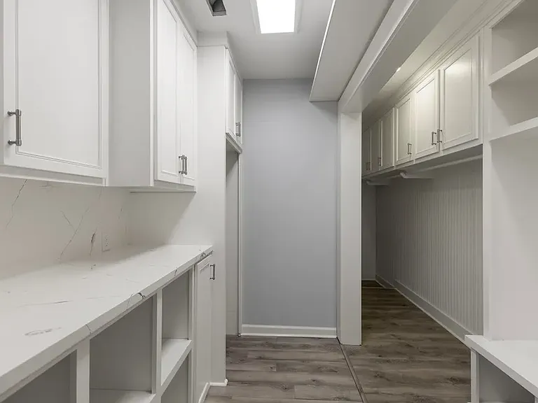 221 Veritas Dr — Photo 3