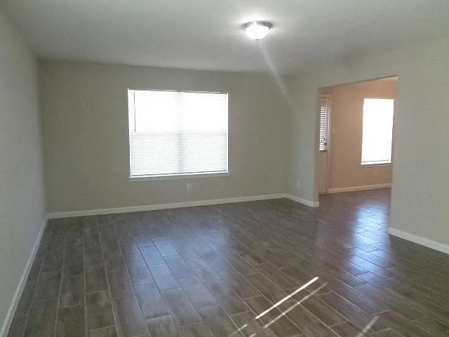 9507 Maple Green Ln — Photo 4