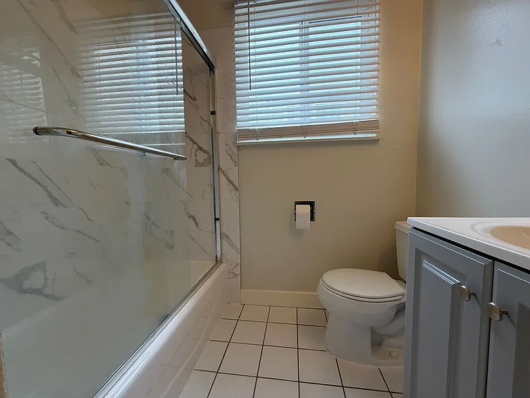 571 33rd Ave #6 — Photo 9