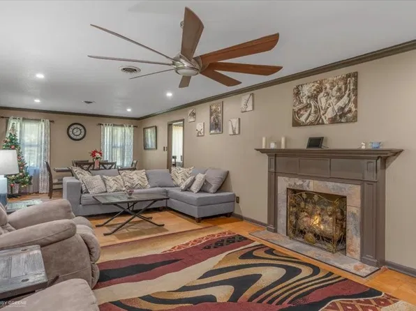 404 Laura St, Mansfield, LA 71052