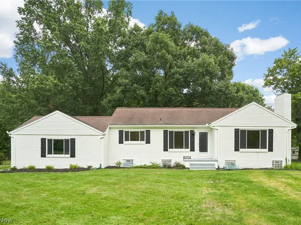 3265 Ridgewood Rd, Akron, OH 44333