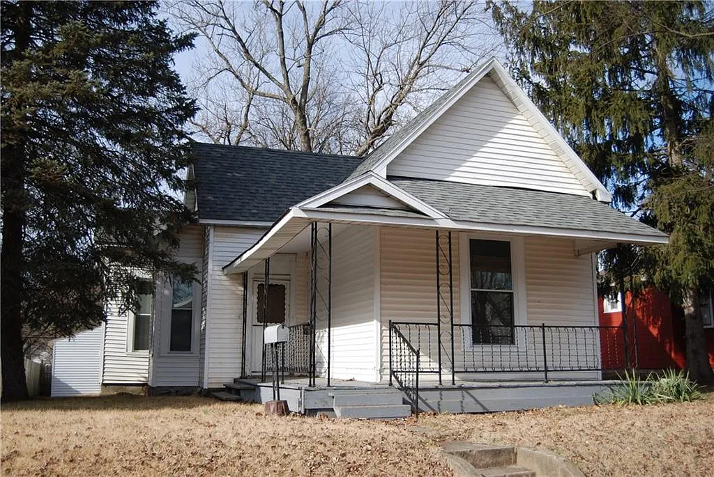 607 Central Ave photo 1