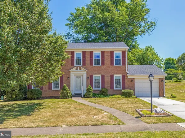 1835 Clifdale Ct, Vienna, VA 22182