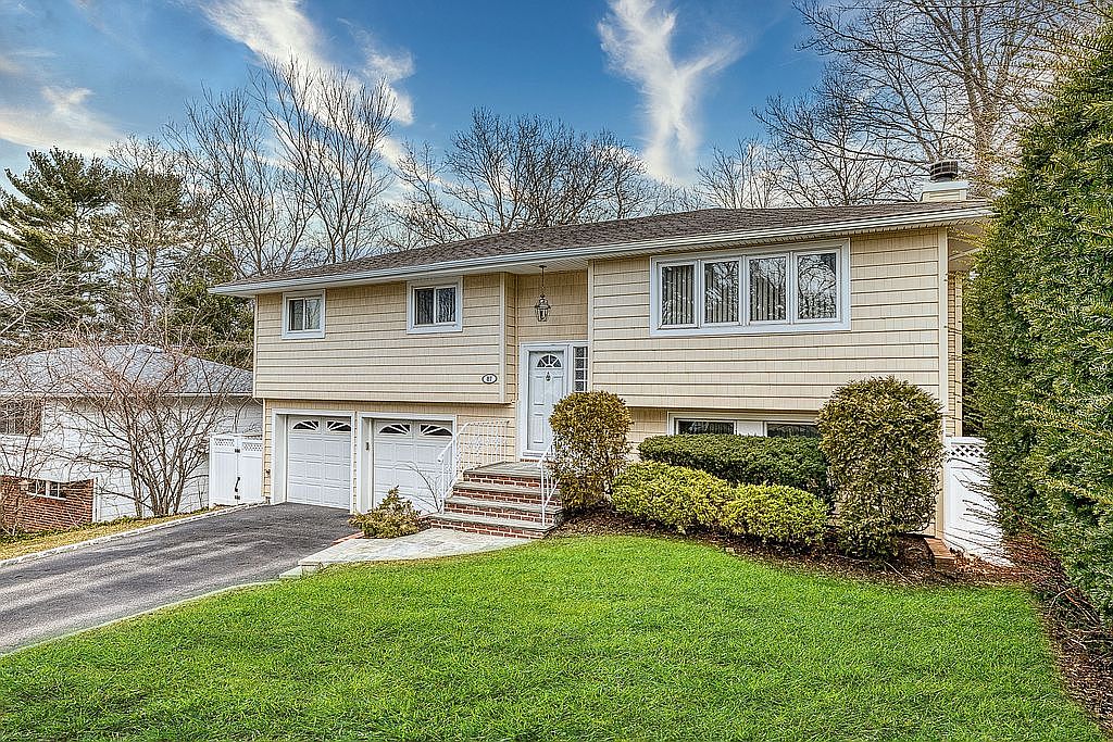 87 Beaumont Dr Plainview NY 11803 Zillow