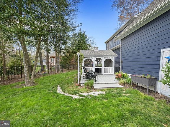 4th image of 37252 Brenda Ln