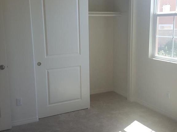 3rd image of 2855 S Via Belamaria