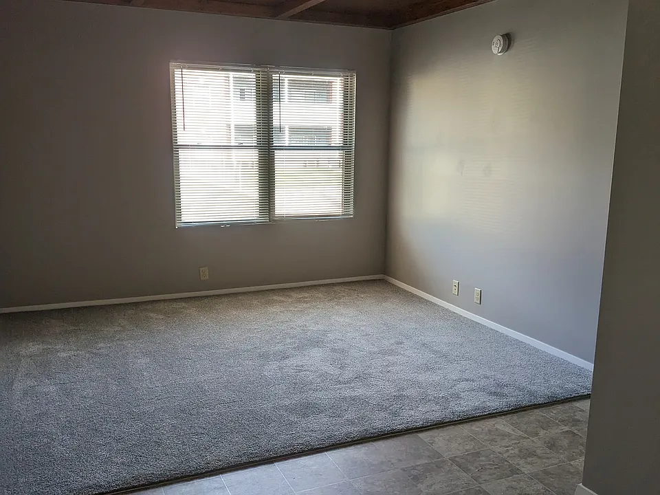 1330 F St #8