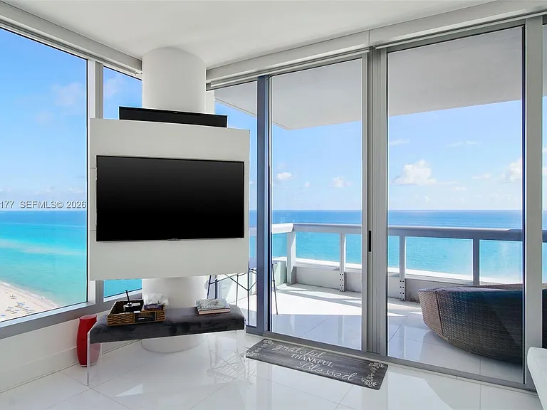 6899 Collins Ave #1905 — Photo 11