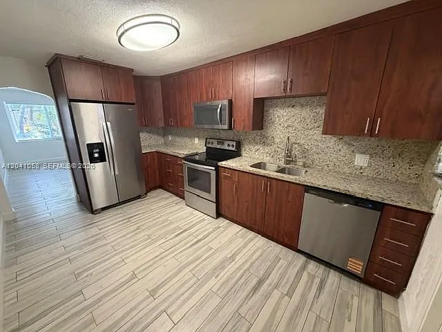2742 SW 32nd Ave #2742 — Photo 4