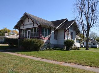 209 E Logan St, Arthur, IL 61911