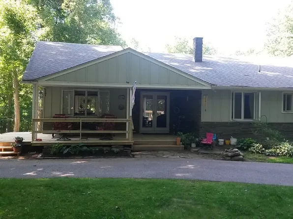 55 Hillcrest Hts, Lebanon, CT 06249